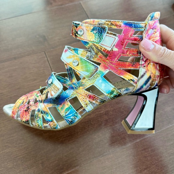 Vibrant Multicolor Strappy Sandals - Picture 6 of 6
